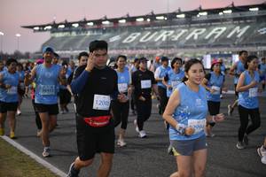 BIB: 52078, 5128, 505
                            <button type="button" onclick="openModal(10462604)" class="btn btn-primary btn-sm float-right btn-popup" data-toggle="modal" data-target=".modal-high-quality">
                        <i class="fas fa-shopping-cart"></i> Add to Cart
                    </button>
                                            <button type="button" onclick="isThisMe(10462604, true)" class="btn btn-success btn-sm float-right btn-popup btn-isme hidden" data-toggle="tooltip" data-placement="bottom" title="นี่คือรูปของคุณใช่ไหม คลิกที่นี่เพื่อเอาเข้าอัลบั้ม">
                        <i class="fas fa-plus"></i> Add to album
                    </button>
                    <button type="button" onclick="isThisMe(10462604, false)" class="btn btn-warning btn-sm float-right btn-popup btn-isnotme hidden">
                        <i class="fas fa-ban"></i> Remove from album
                    </button>